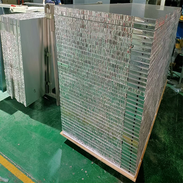 Metal honeycomb composite panel (3)